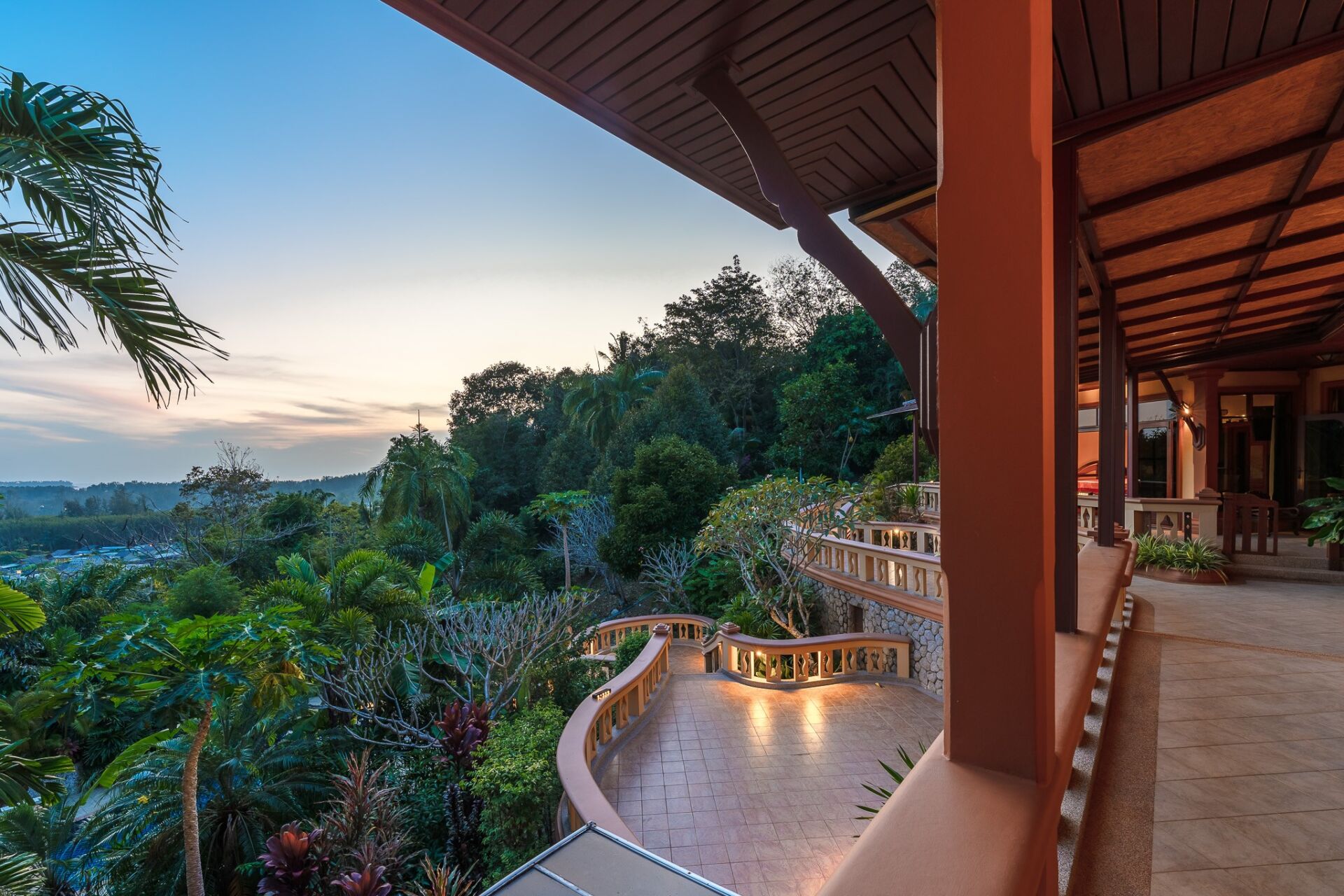 LW107636-HDR Luxury 7-Bedroom Thai-Style Villa – Layan Beach, Phuket