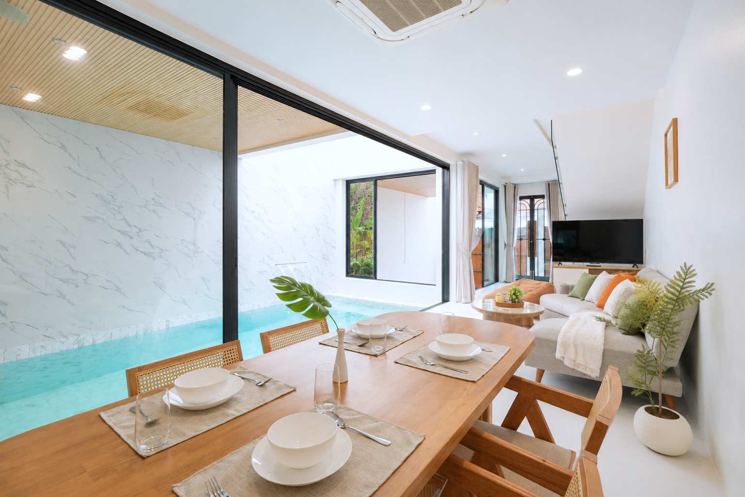 A New 3-Bedroom Private Pool Villa for rent in Pasak Soi 2, Cherngtalay