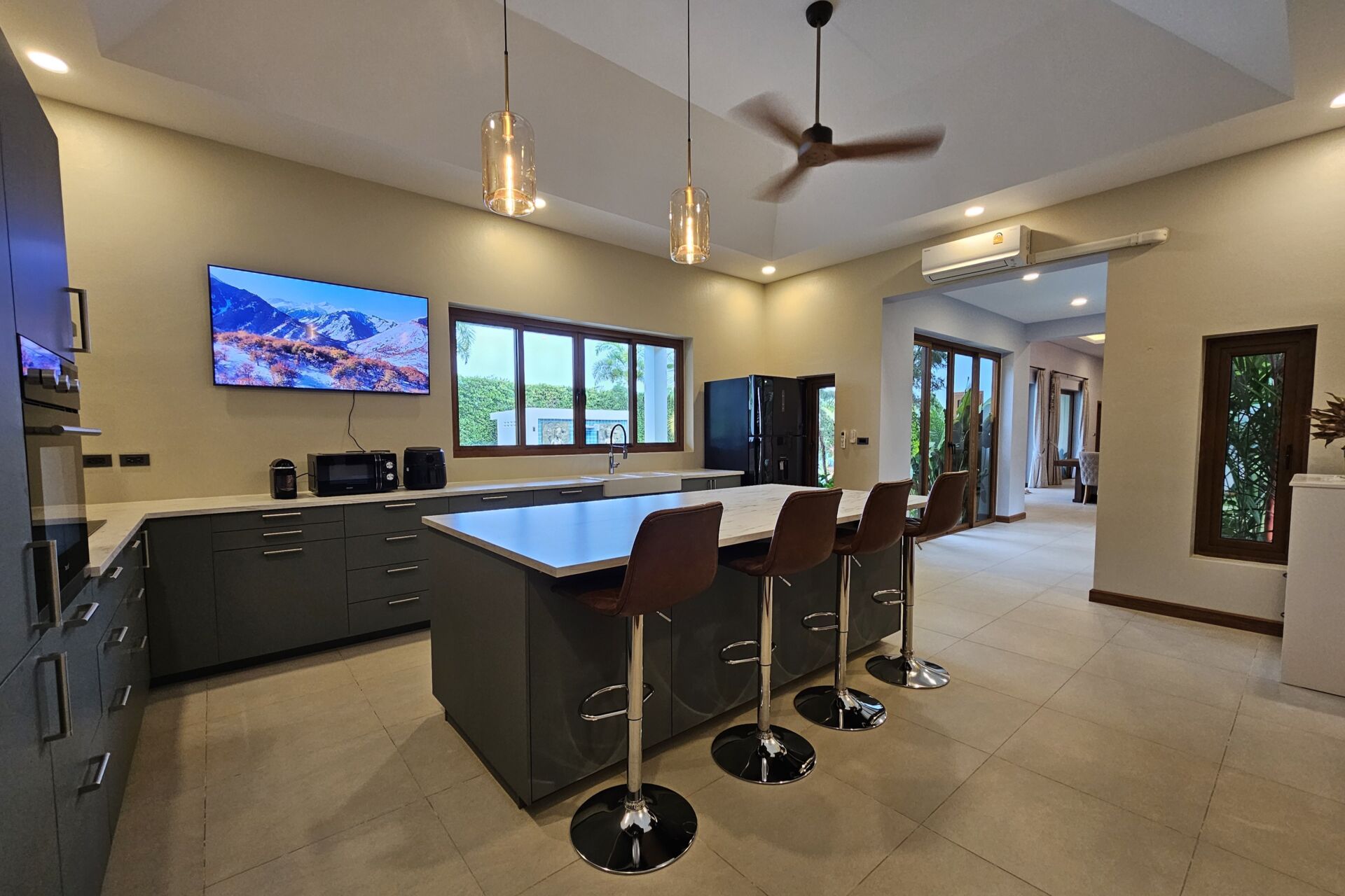 Luxury 5-Room Standalone Pool Villa for Sale in Cherngtalay, Phuket – THB 55 Million