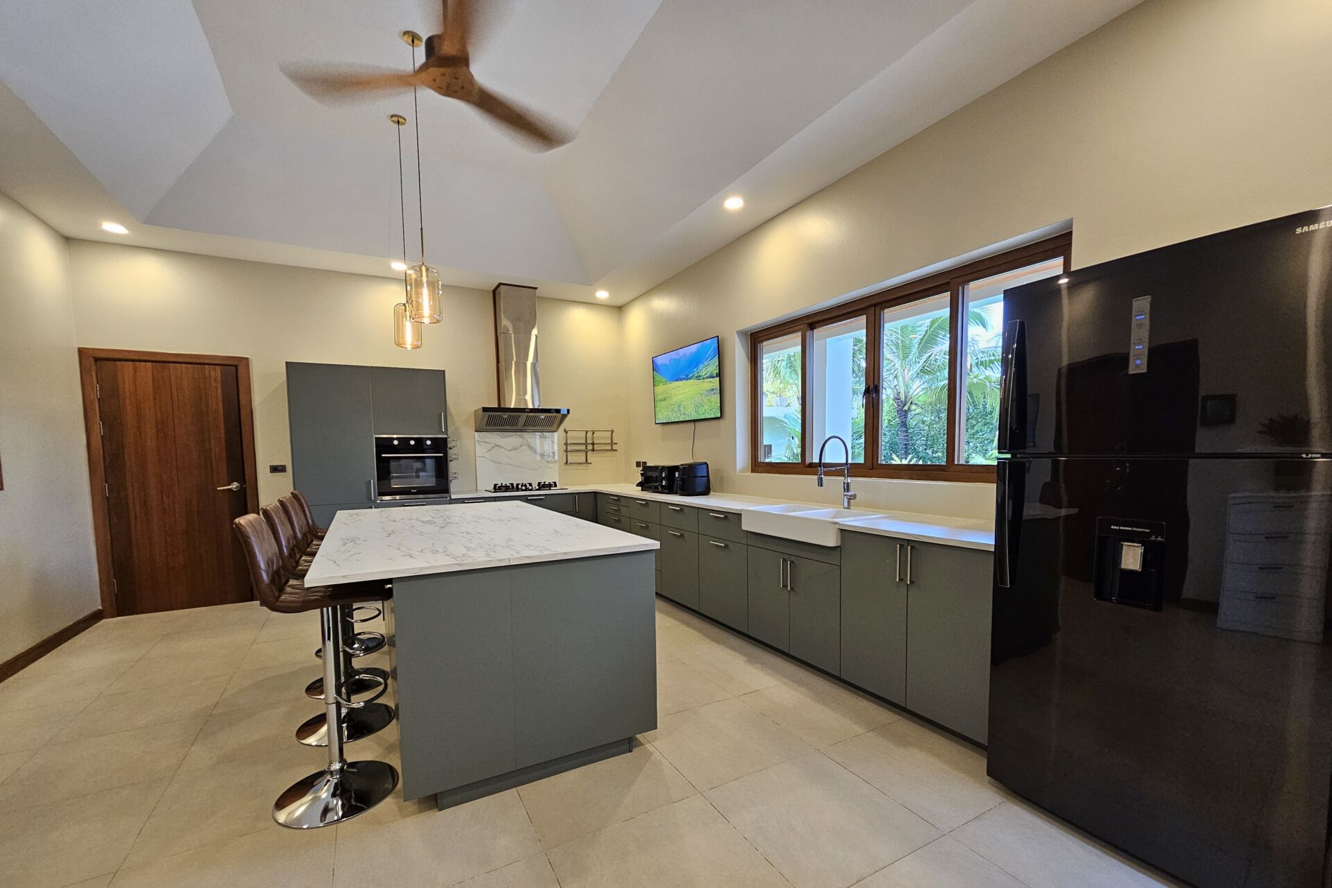 Luxury 5-Room Standalone Pool Villa for Sale in Cherngtalay, Phuket – THB 55 Million
