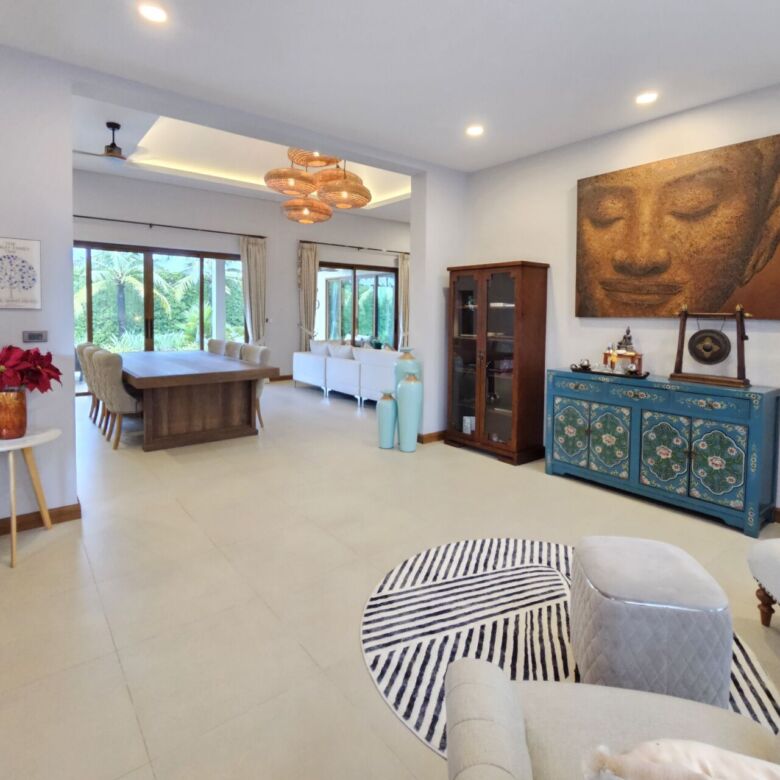 Luxury 5-Room Standalone Pool Villa for Sale in Cherngtalay, Phuket – THB 55 Million