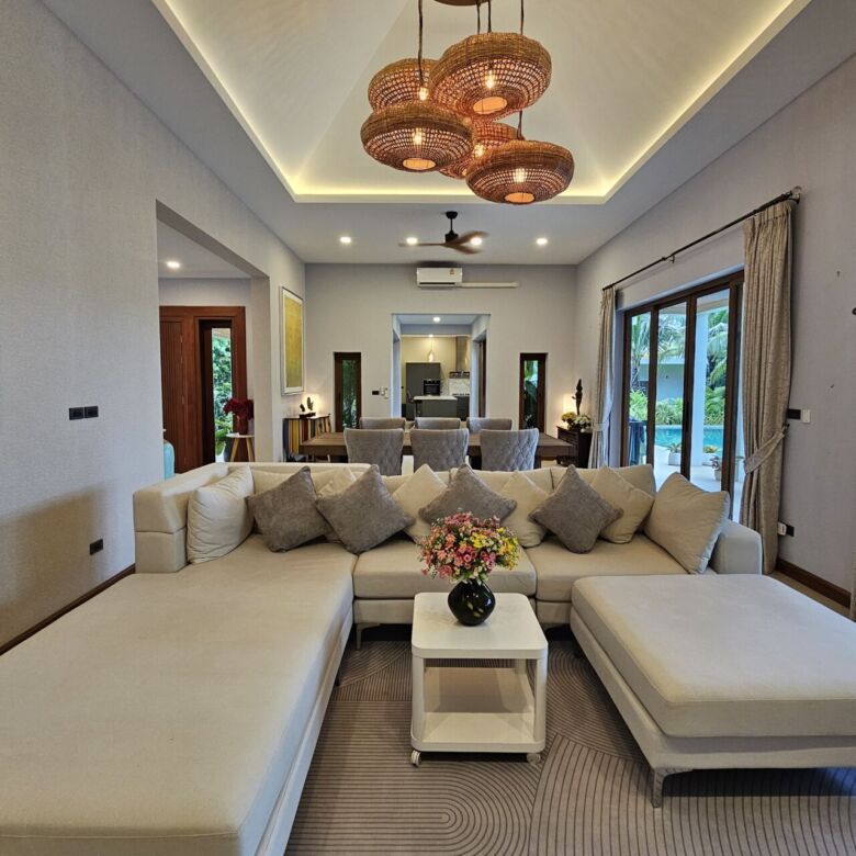 Luxury 5-Room Standalone Pool Villa for Sale in Cherngtalay, Phuket – THB 55 Million
