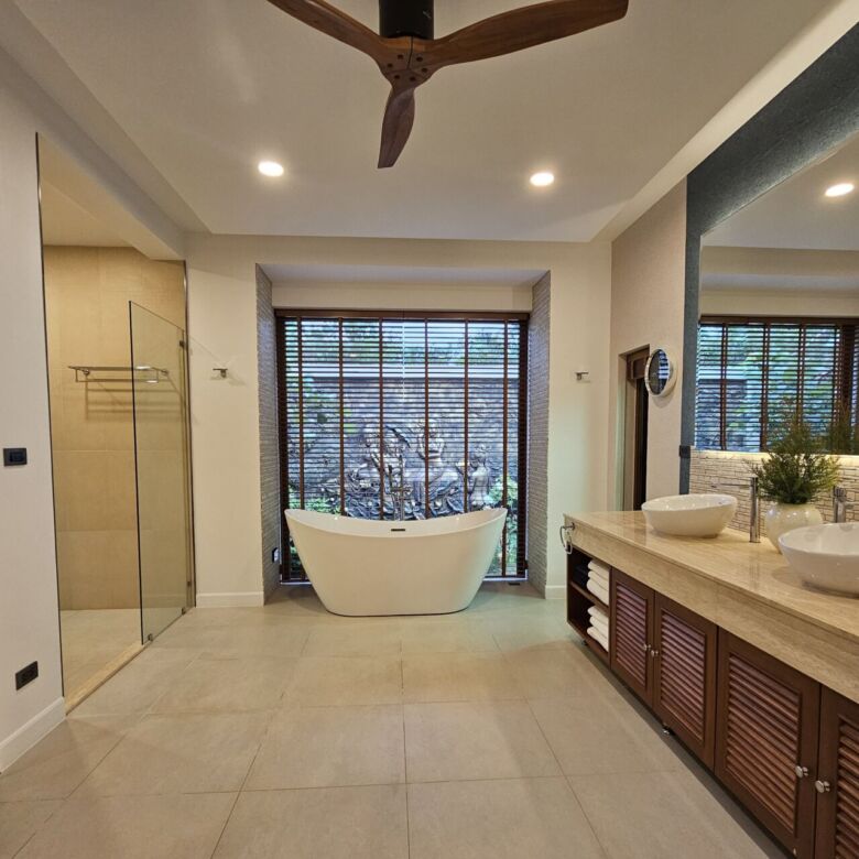 Luxury 5-Room Standalone Pool Villa for Sale in Cherngtalay, Phuket – THB 55 Million