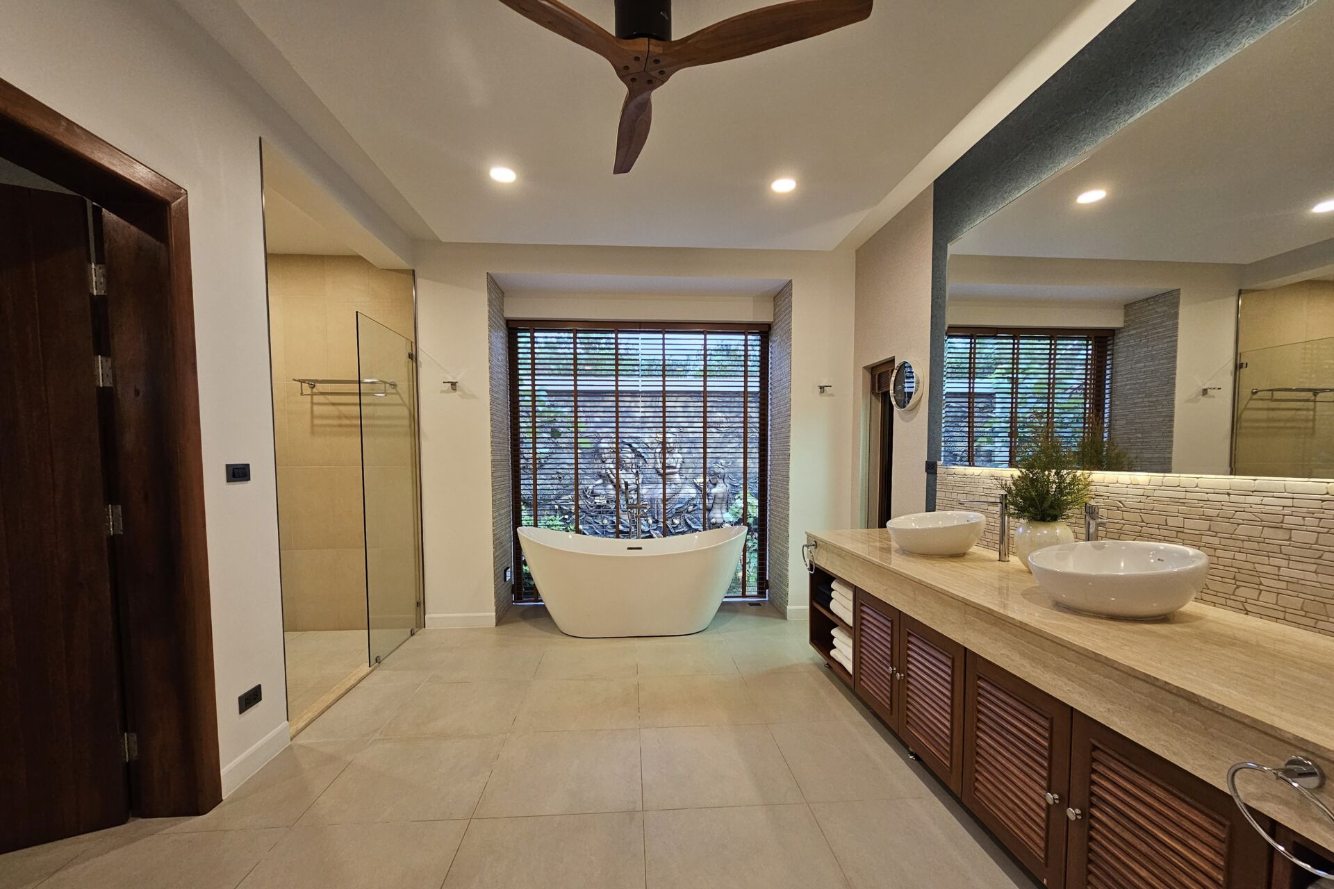 Luxury 5-Room Standalone Pool Villa for Sale in Cherngtalay, Phuket – THB 55 Million