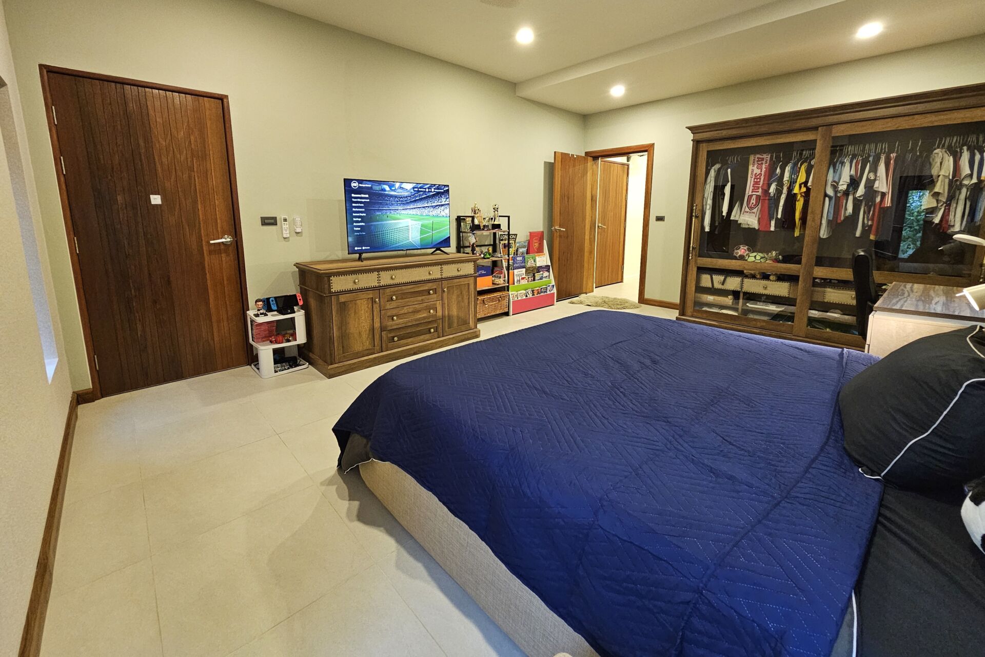 Luxury 5-Room Standalone Pool Villa for Sale in Cherngtalay, Phuket – THB 55 Million