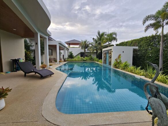 Luxury 5-Room Standalone Pool Villa for Sale in Cherngtalay, Phuket – THB 55 Million