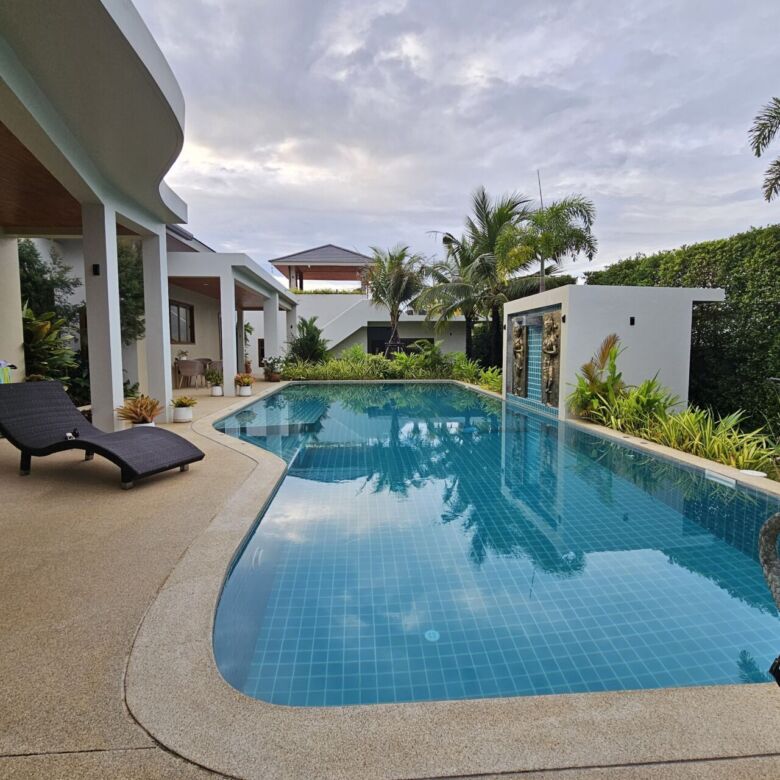 Luxury 5-Room Standalone Pool Villa for Sale in Cherngtalay, Phuket – THB 55 Million