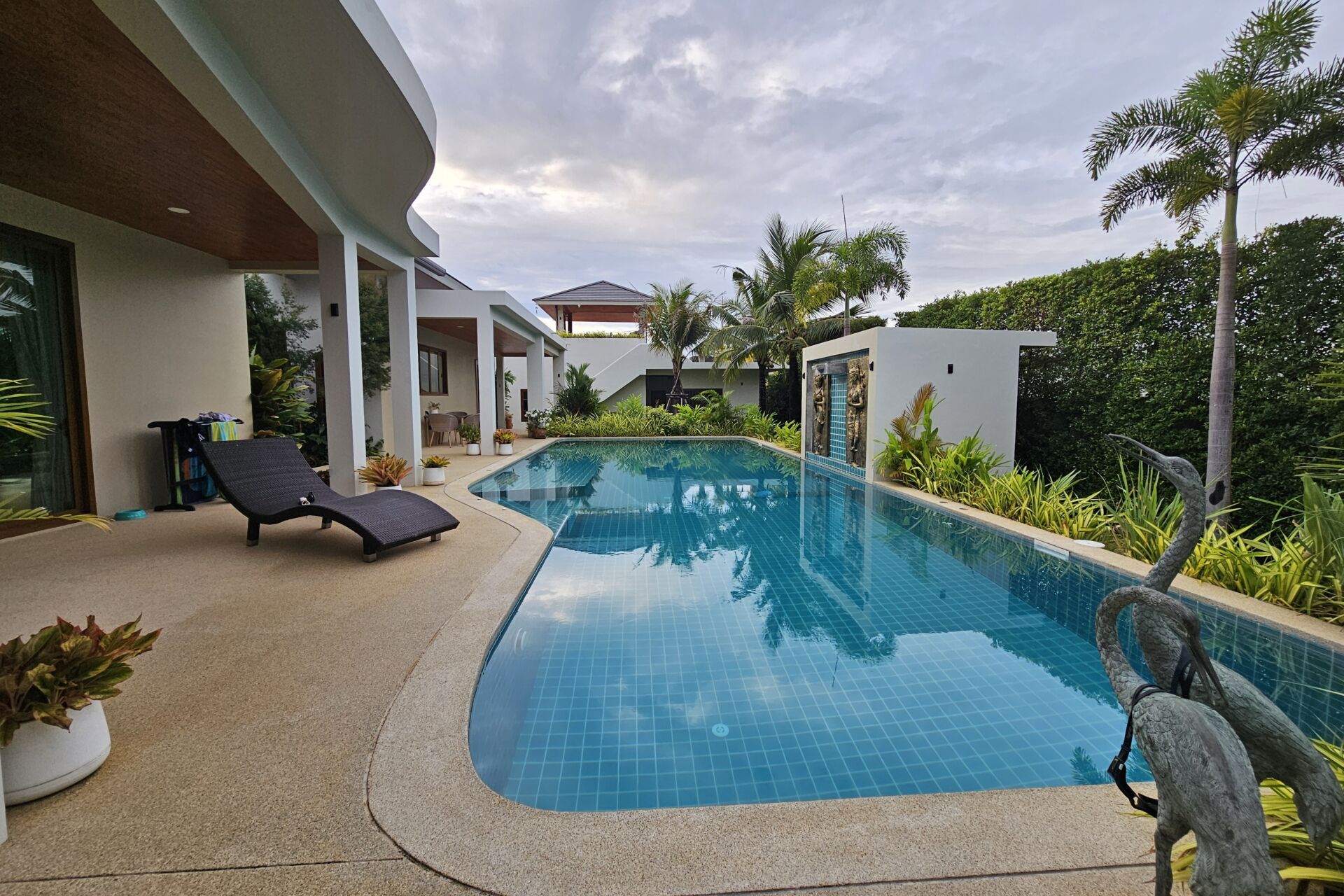 Luxury 5-Room Standalone Pool Villa for Sale in Cherngtalay, Phuket – THB 55 Million