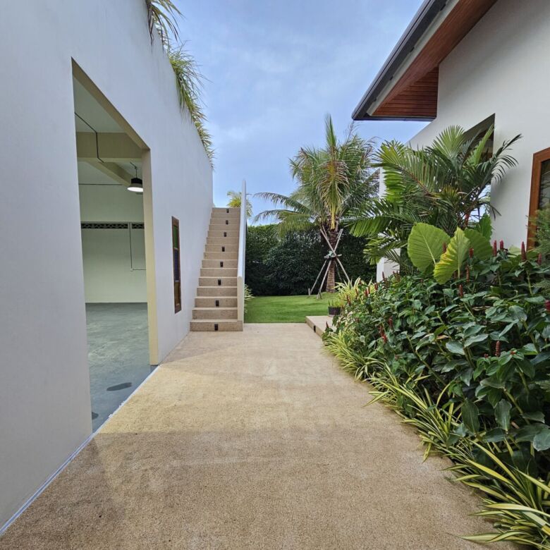 Luxury 5-Room Standalone Pool Villa for Sale in Cherngtalay, Phuket – THB 55 Million
