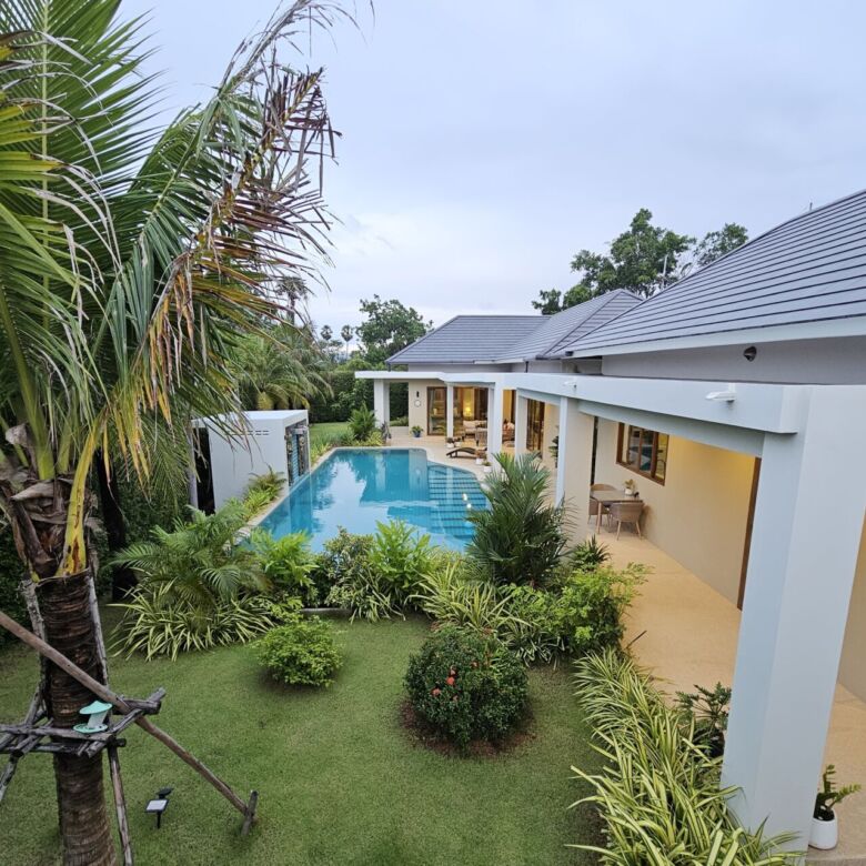Luxury 5-Room Standalone Pool Villa for Sale in Cherngtalay, Phuket – THB 55 Million