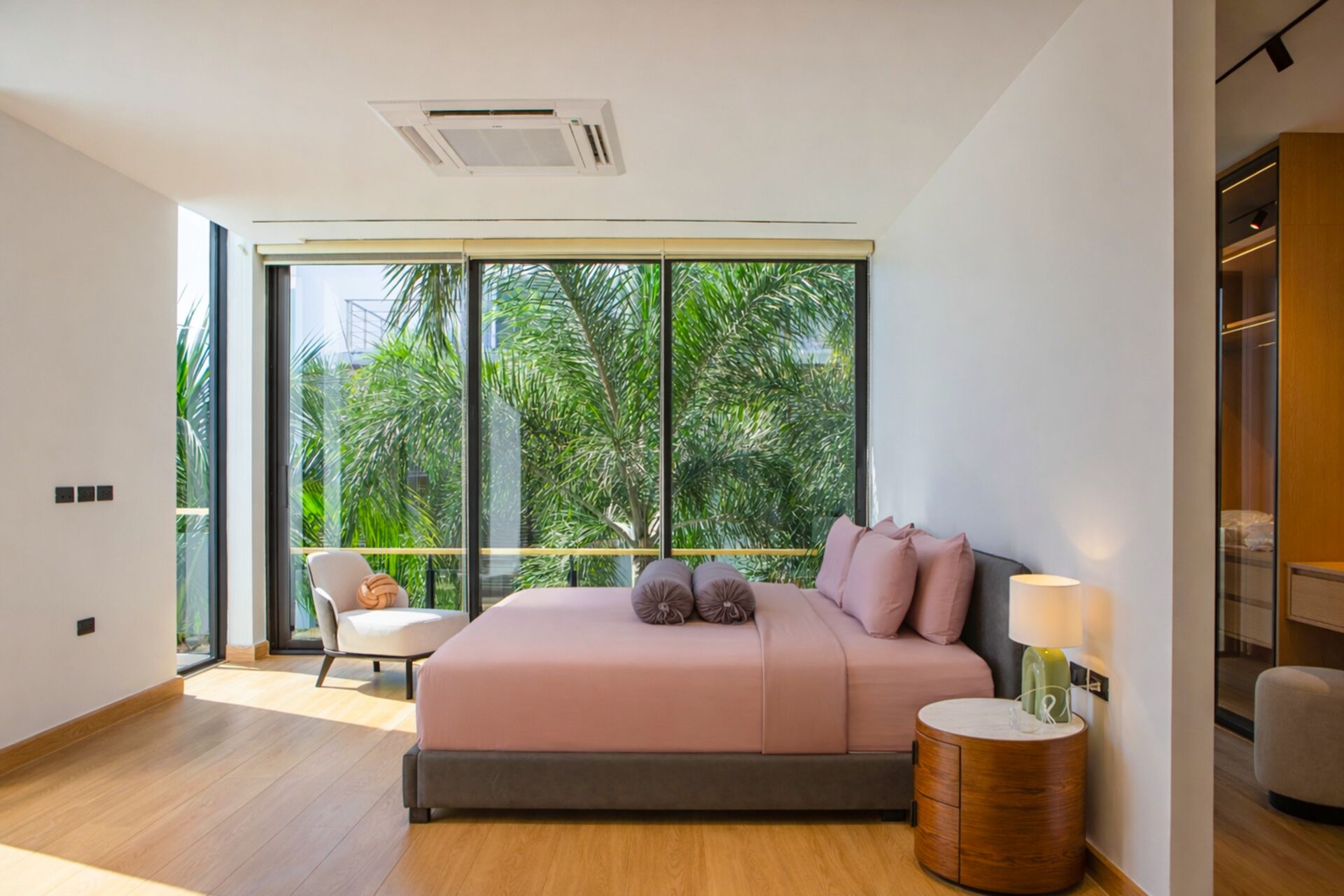31 The Lantern Residences Phuket – Resale Luxury 4-Storey Residence for THB 32 Million